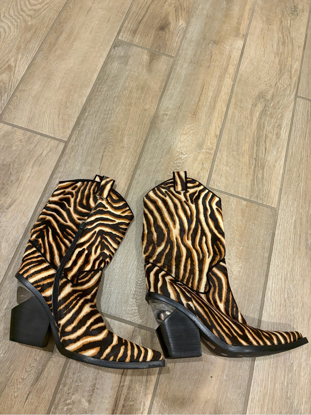 Jeffrey Campbell Defense-F Cowboy Boots striking zebra leopard pattern size 9